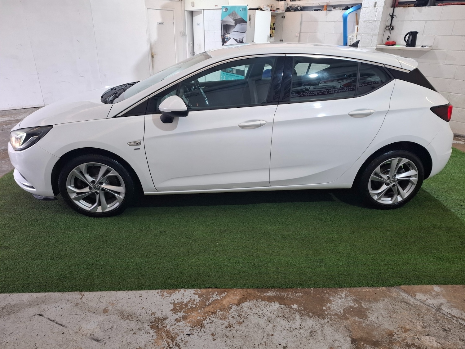 Used Vauxhall Astra 2018 for sale - 76770258: Photo 9