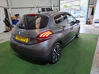 Used Peugeot 208 2019 for sale - 75909220: Photo