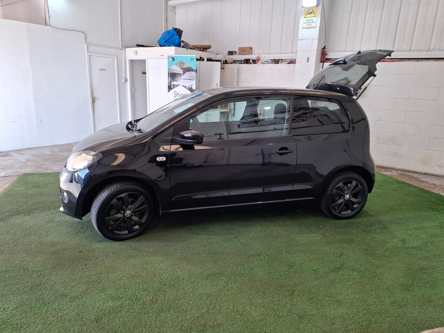 Vehicle 21