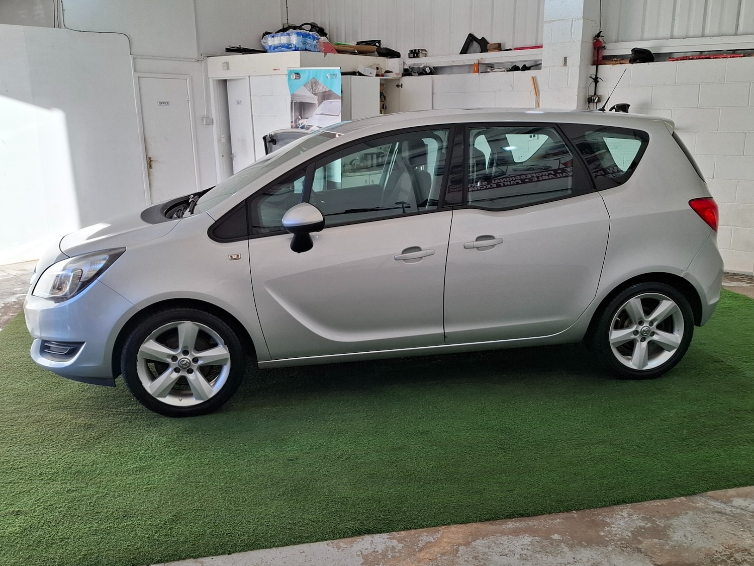 Used Vauxhall Meriva 2015 for sale - 76694371: Photo 19