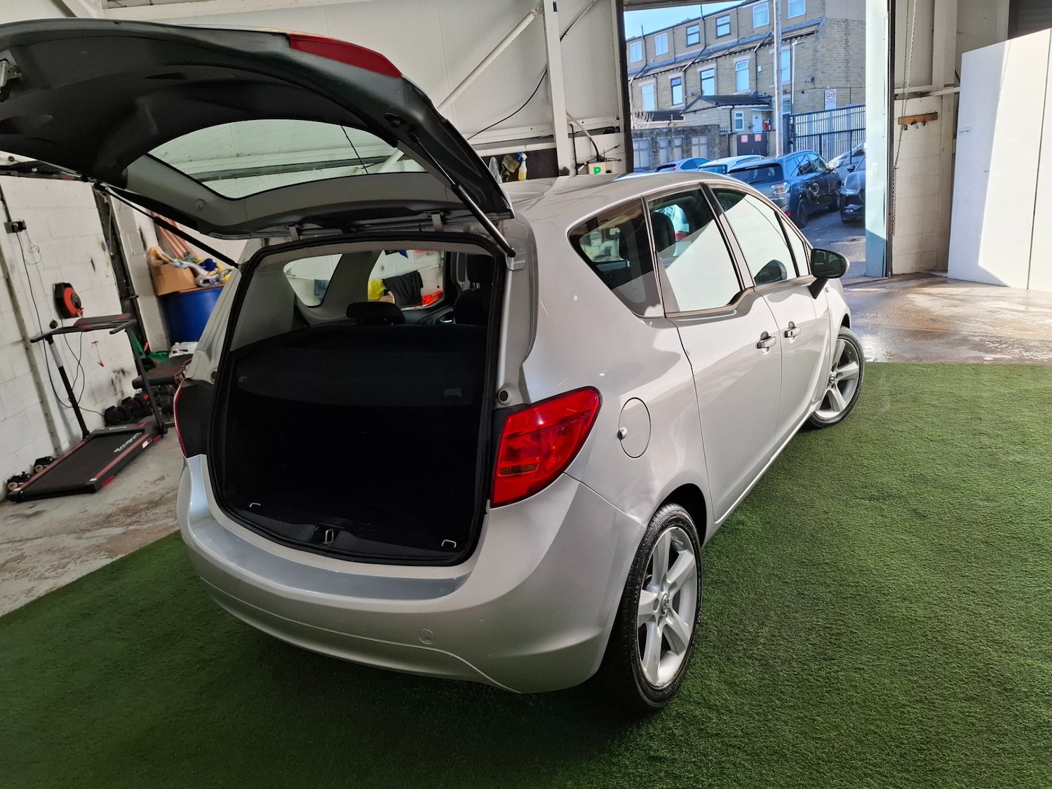 Used Vauxhall Meriva 2015 for sale - 76694371: Photo 24