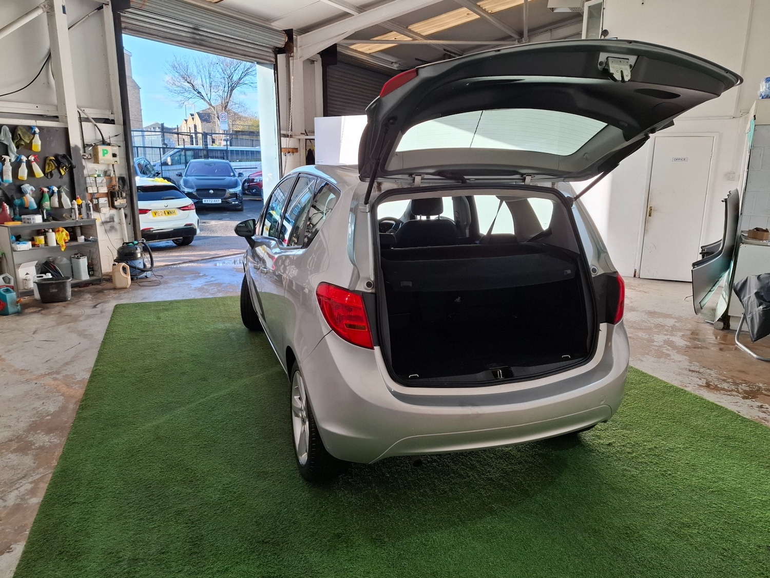 Used Vauxhall Meriva 2015 for sale - 76694371: Photo 25