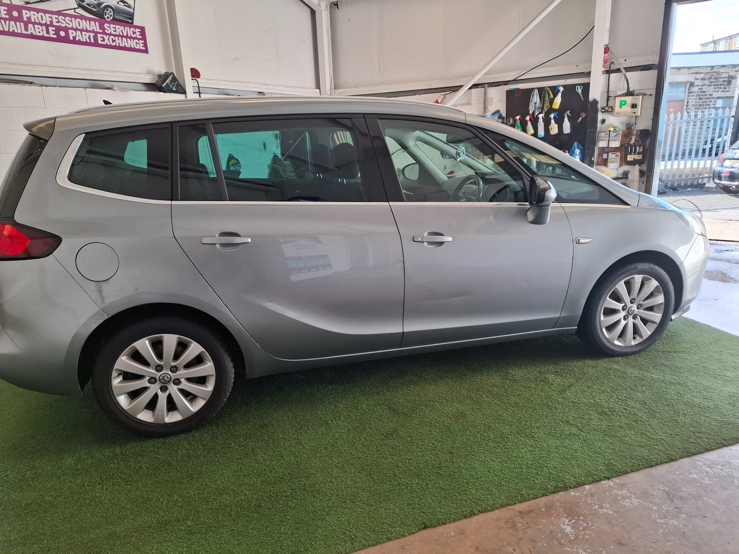 Used Vauxhall Zafira 2014 for sale - 76185915: Photo 21