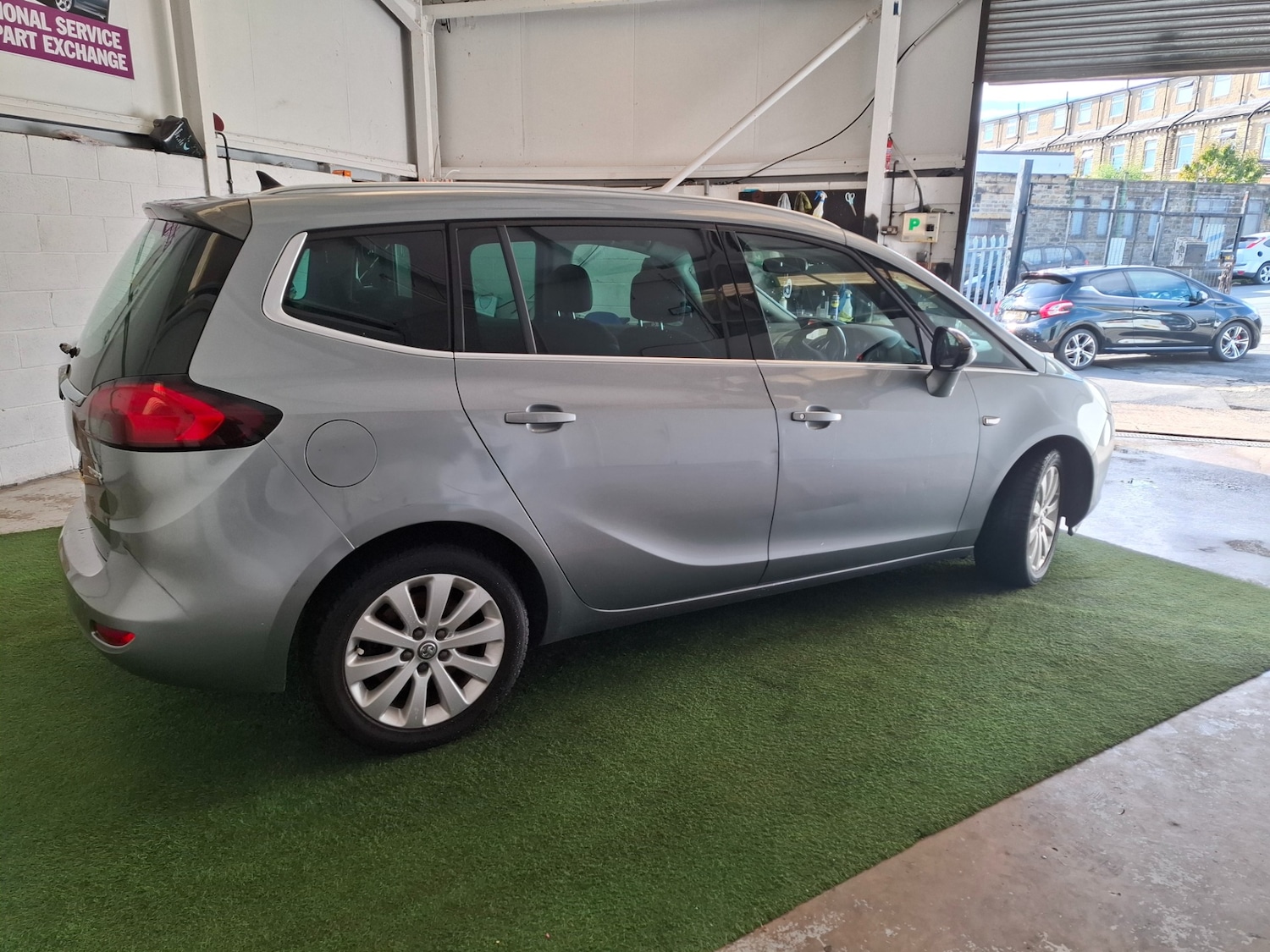 Used Vauxhall Zafira 2014 for sale - 76185915: Photo 22