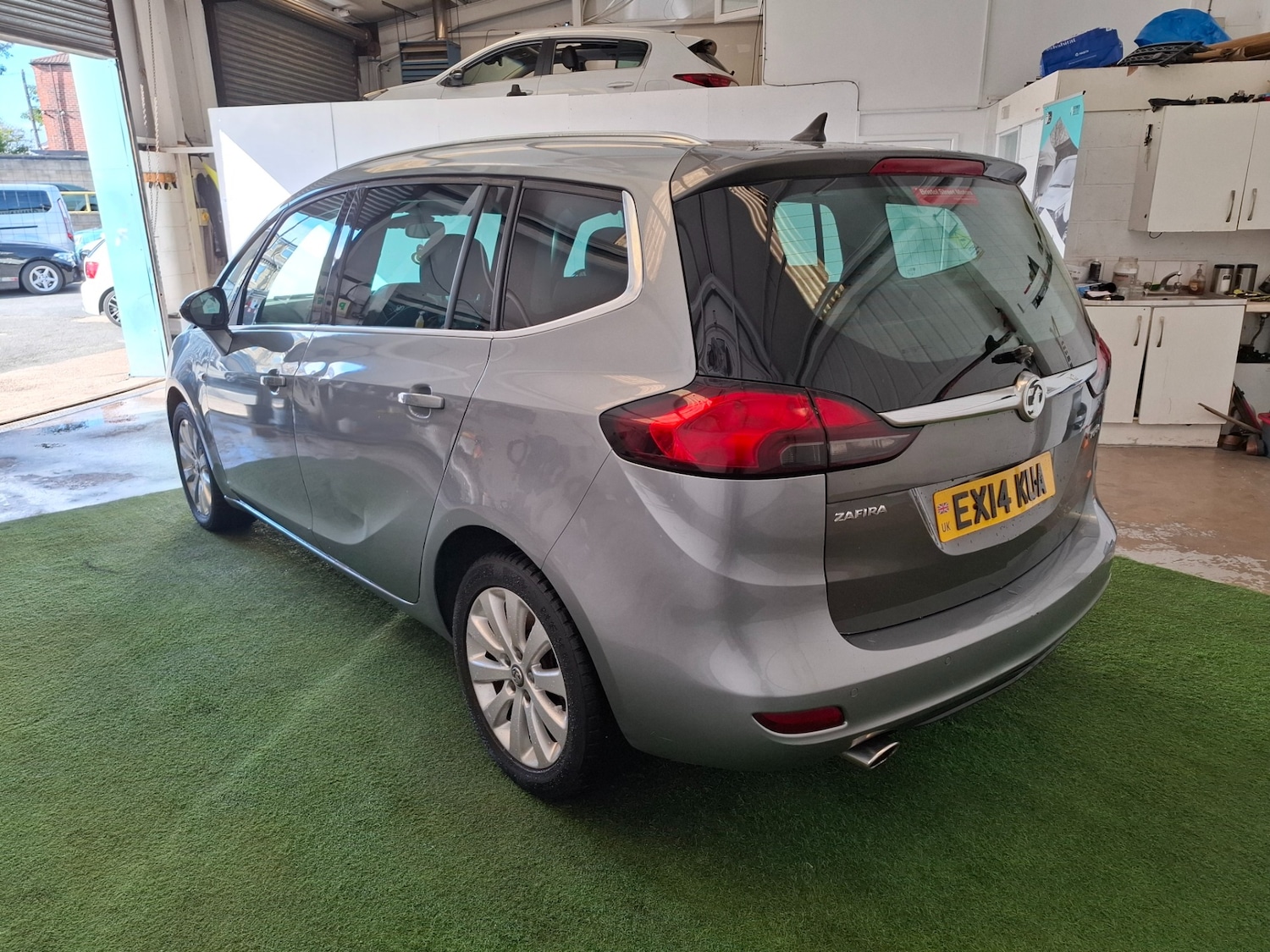 Used Vauxhall Zafira 2014 for sale - 76185915: Photo 4