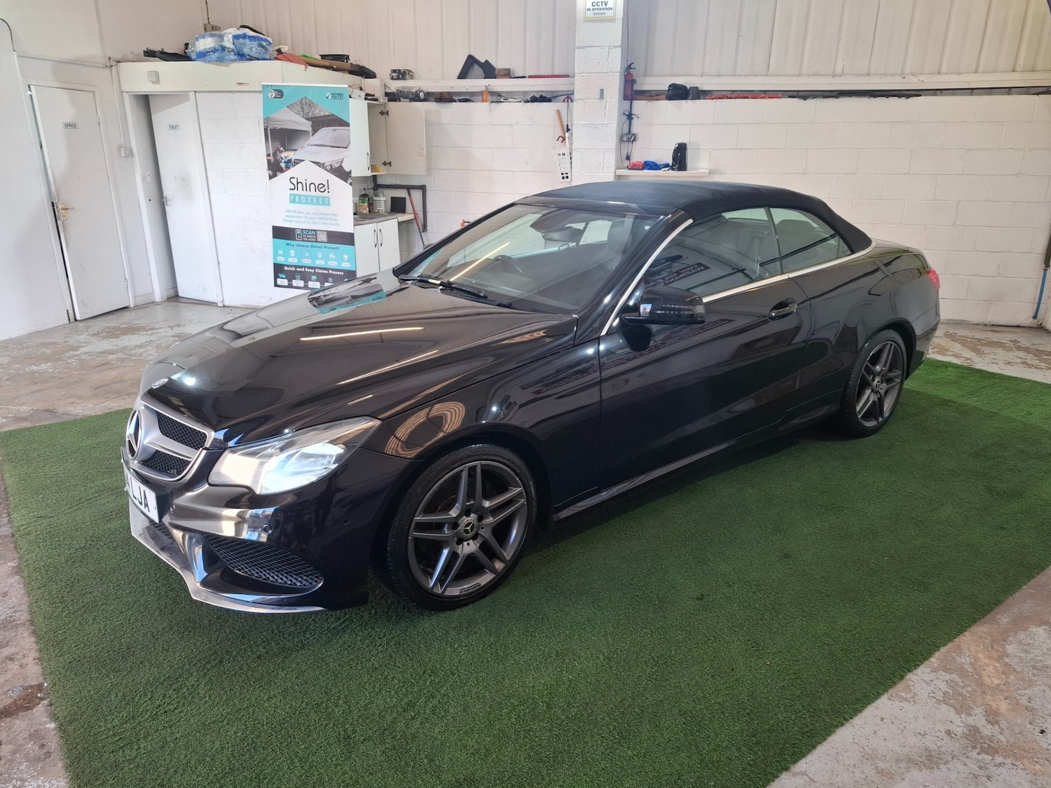 Used Mercedes-Benz E Class 2014 for sale - 77125092: Photo 2
