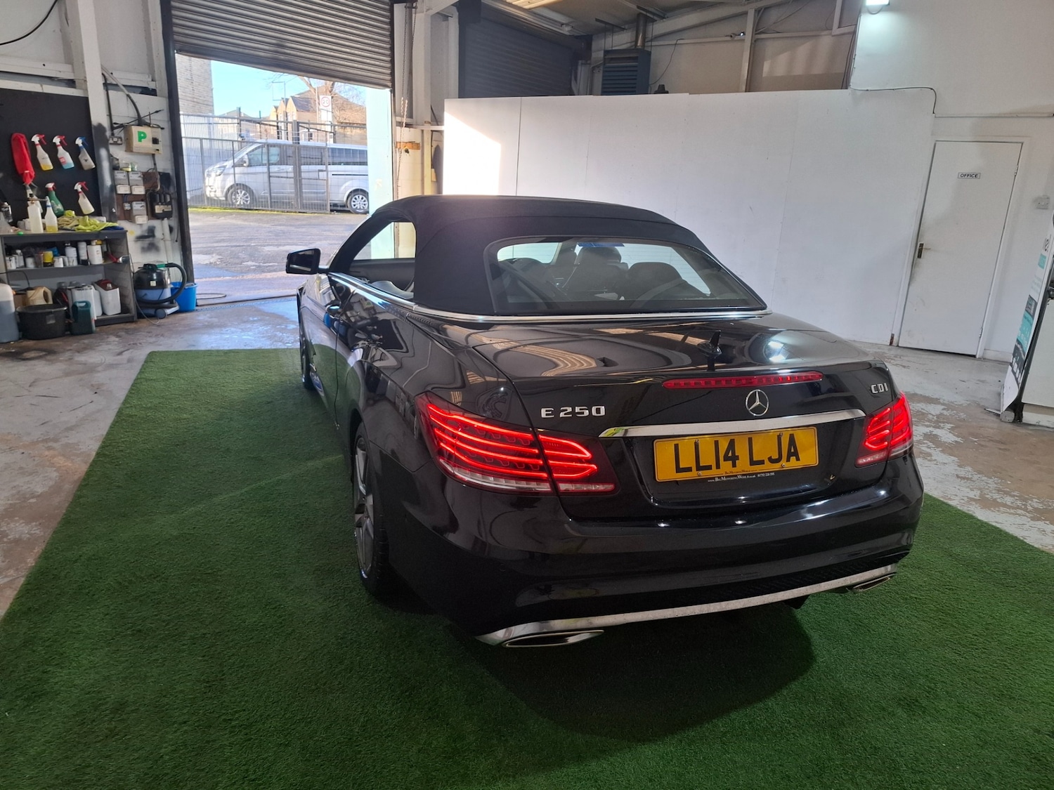 Used Mercedes-Benz E Class 2014 for sale - 77125092: Photo 22