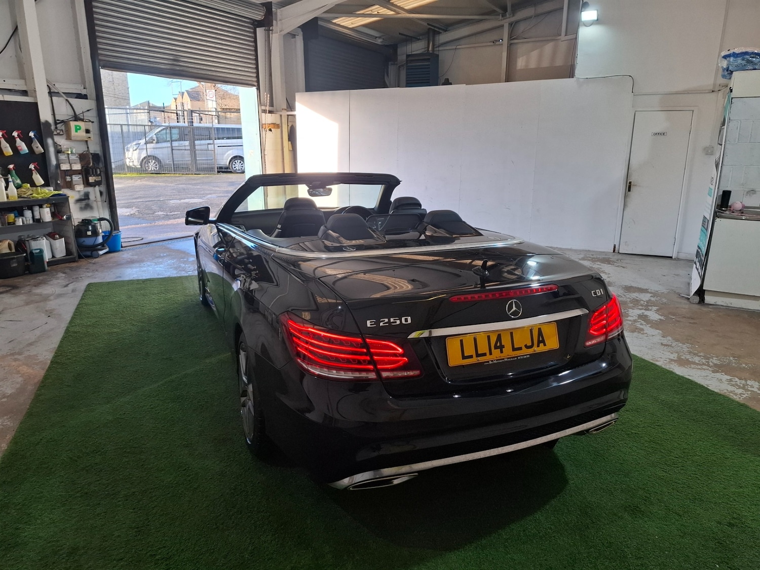 Used Mercedes-Benz E Class 2014 for sale - 77125092: Photo 33