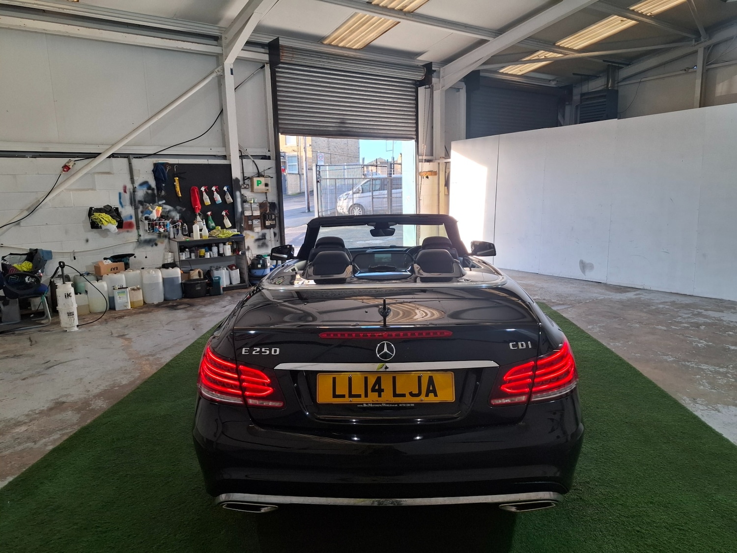 Used Mercedes-Benz E Class 2014 for sale - 77125092: Photo 35