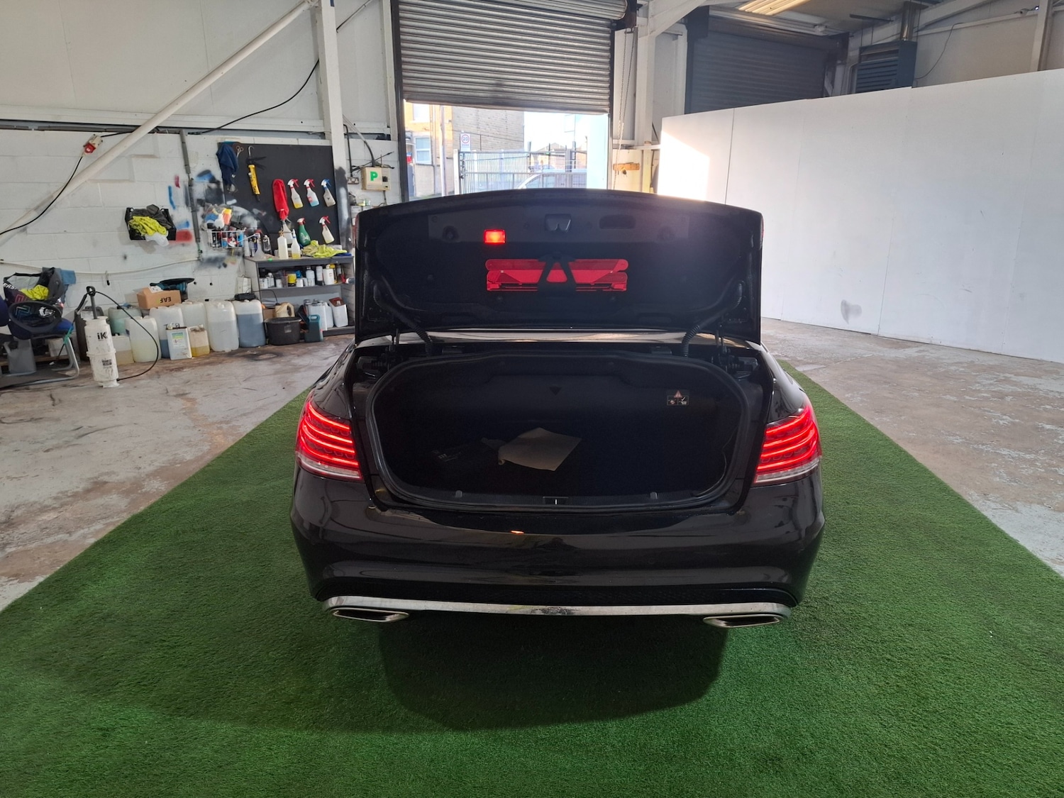 Used Mercedes-Benz E Class 2014 for sale - 77125092: Photo 9