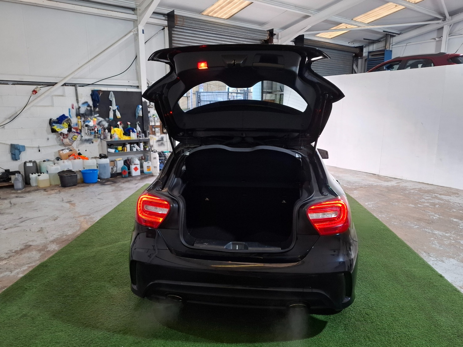 Used Mercedes-Benz A-Class 2015 for sale - 76763833: Photo 10