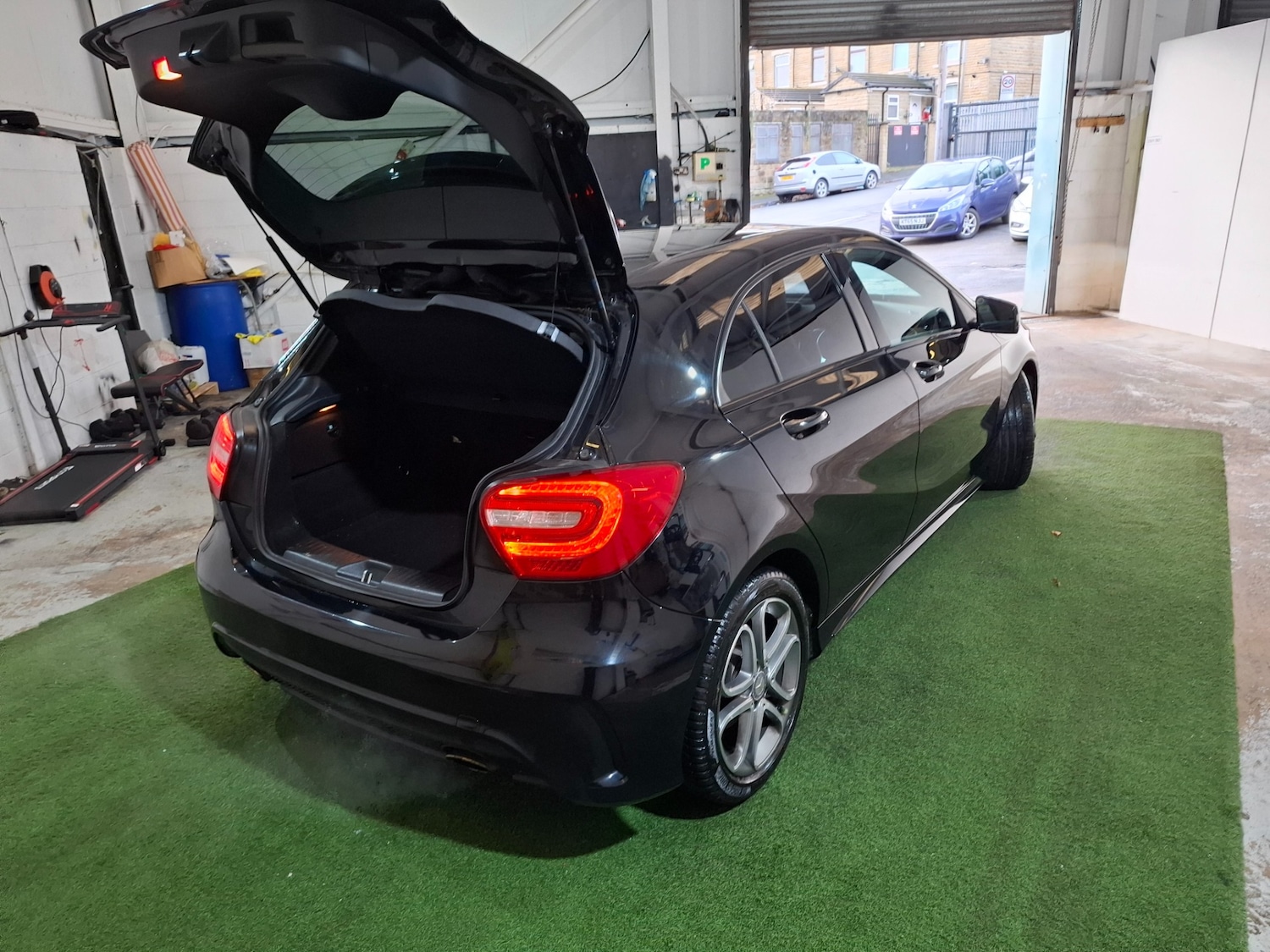 Used Mercedes-Benz A-Class 2015 for sale - 76763833: Photo 14