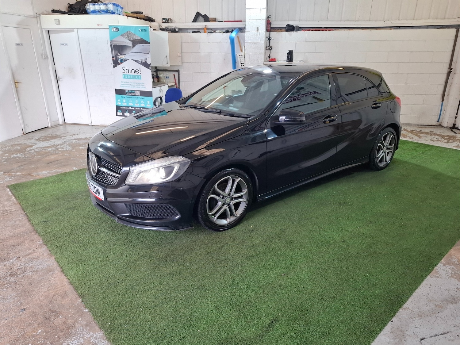 Used Mercedes-Benz A-Class 2015 for sale - 76763833: Photo 2