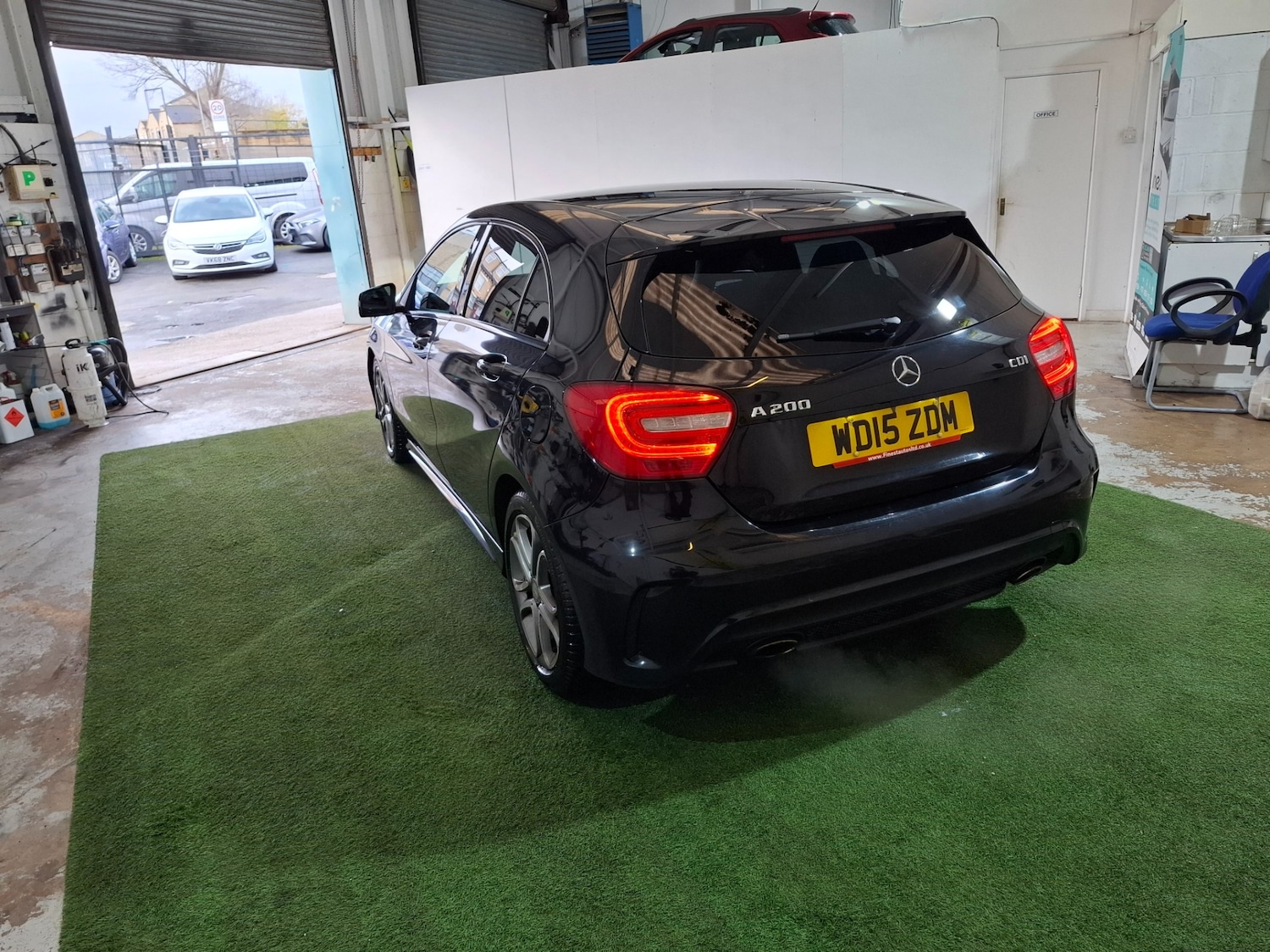 Used Mercedes-Benz A-Class 2015 for sale - 76763833: Photo 3