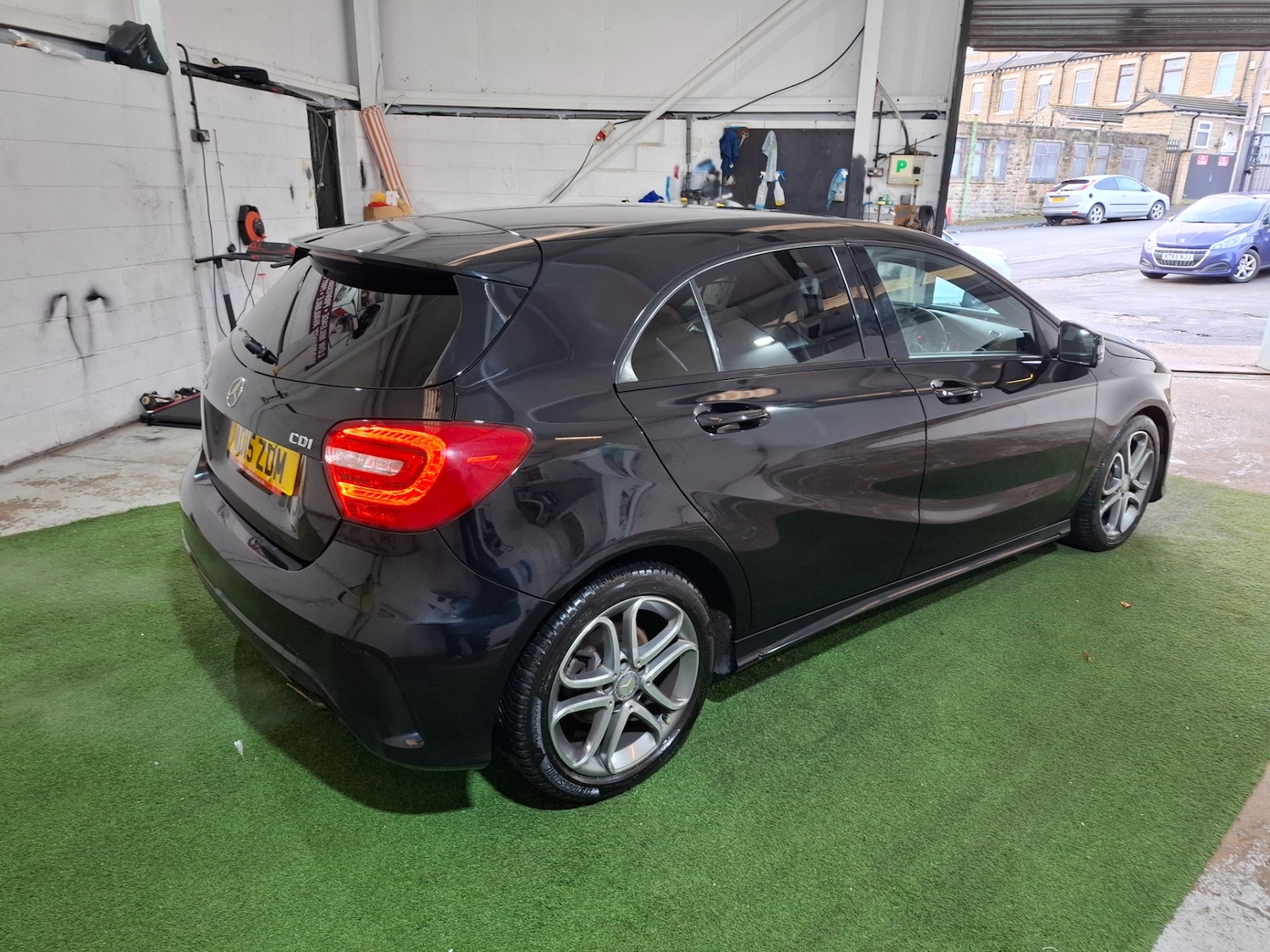 Used Mercedes-Benz A-Class 2015 for sale - 76763833: Photo 4