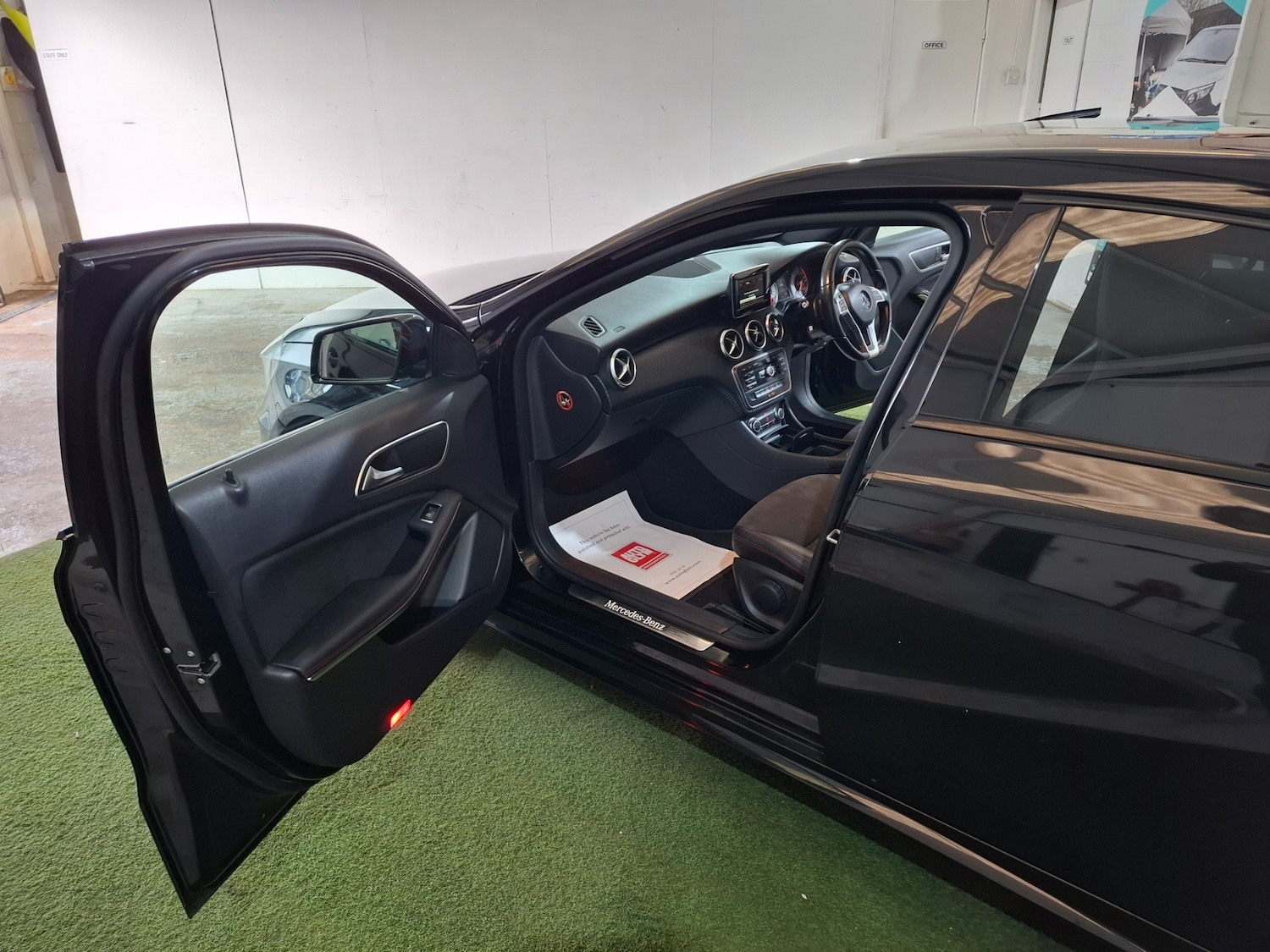 Used Mercedes-Benz A-Class 2015 for sale - 76763833: Photo 7