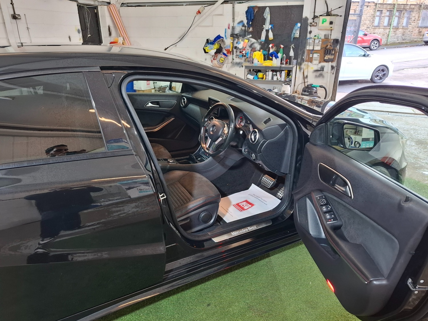 Used Mercedes-Benz A-Class 2015 for sale - 76763833: Photo 8