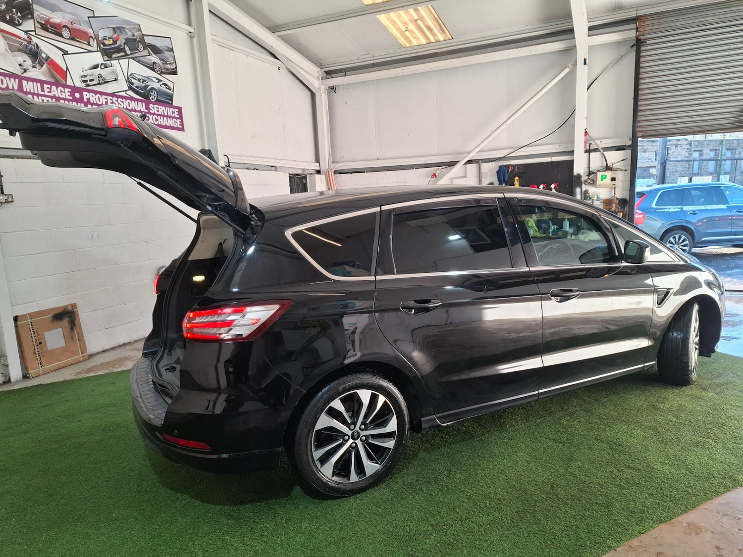 Used Ford S-Max 2017 for sale - 77104705: Photo 13