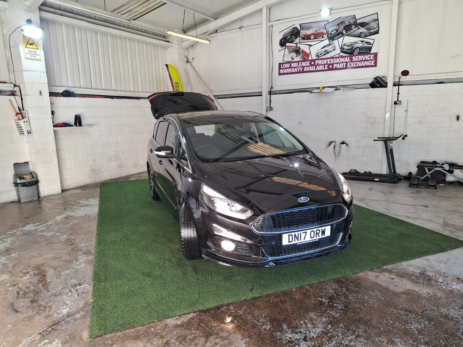 Used Ford S-Max 2017 for sale - 77104705: Photo 14