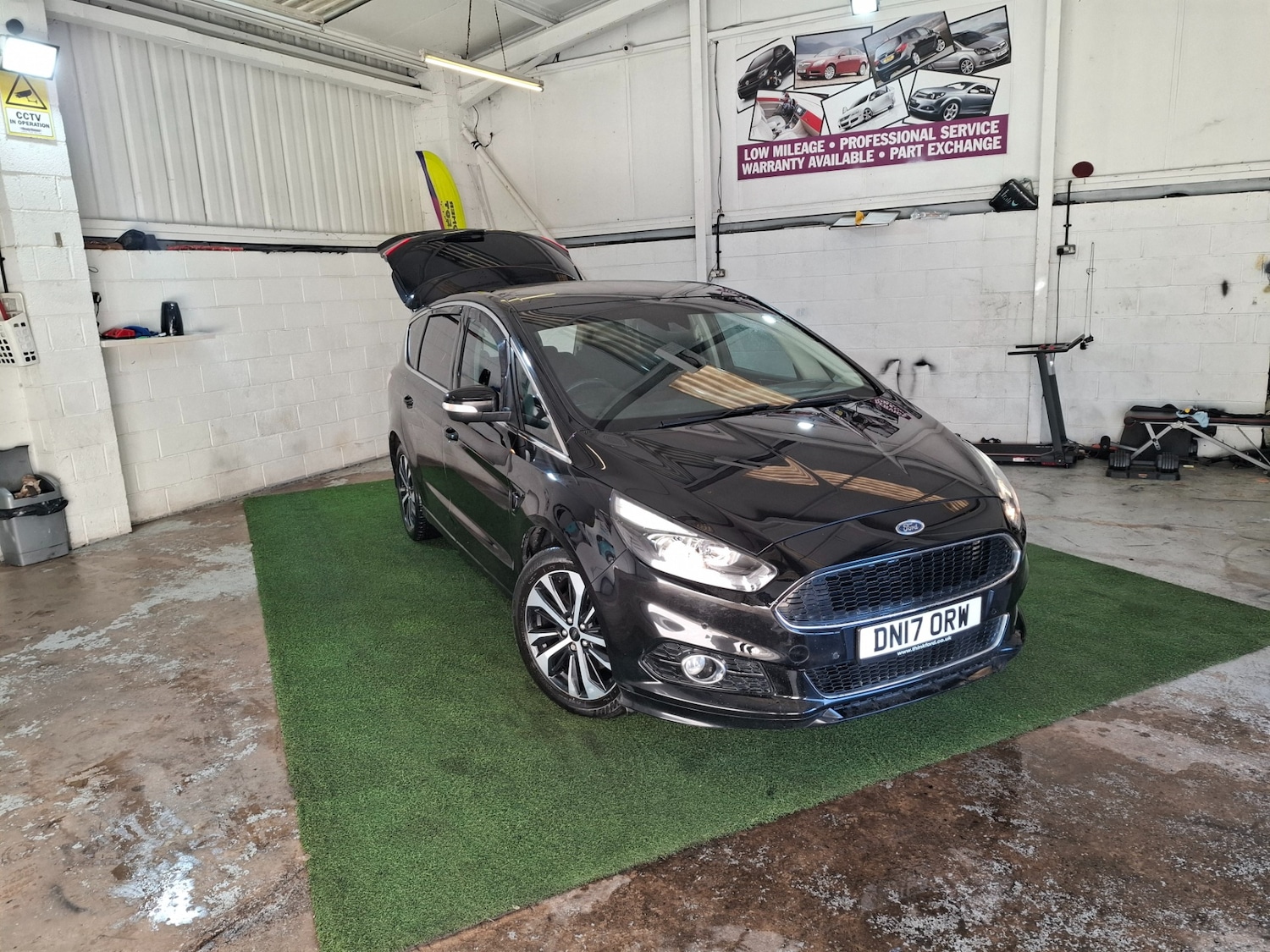 Used Ford S-Max 2017 for sale - 77104705: Photo 9