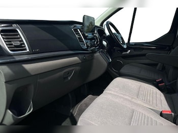 Used Ford Tourneo Custom 2020 for sale - 79389432: Photo