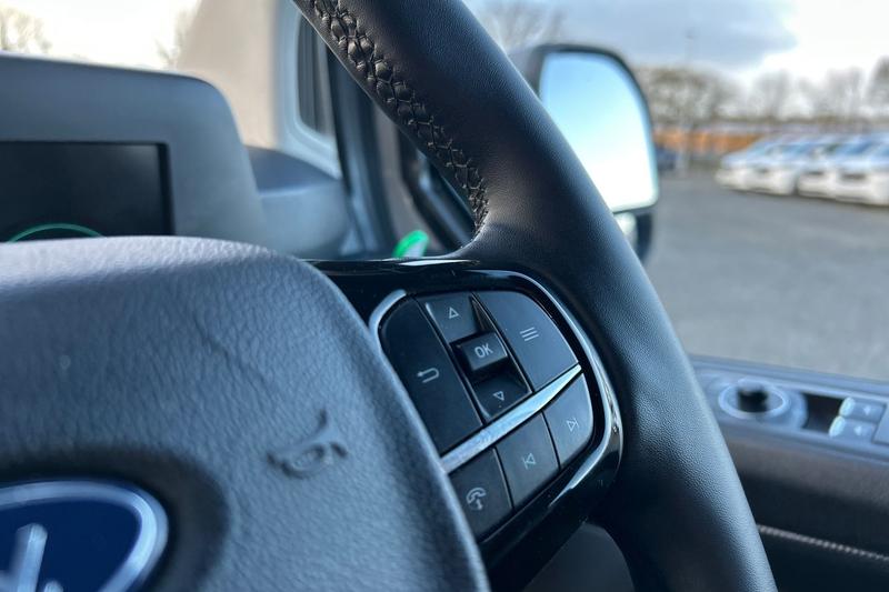 Used Ford Transit Custom 2025 for sale - 76895493: Photo 33