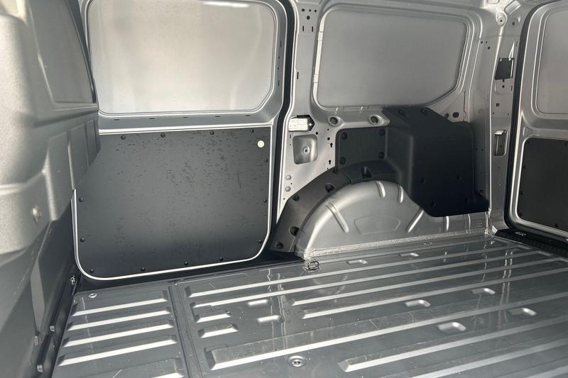 Used Ford Transit Connect 2025 for sale - 76394118: Photo 12