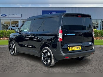 Used Ford Transit Courier 2025 for sale - 79344540: Photo