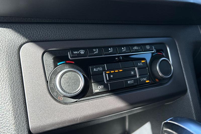 Used Volkswagen Amarok 2016 for sale - 76565048: Photo 33