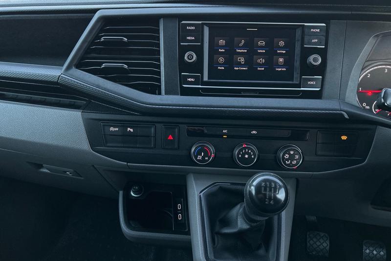 Used Volkswagen Transporter 2021 for sale - 76918300: Photo 40