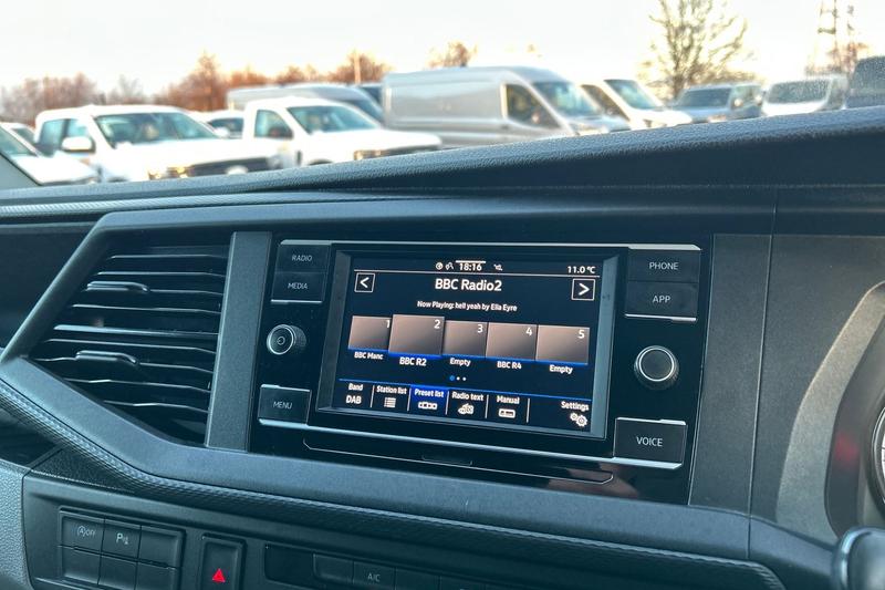 Used Volkswagen Transporter 2021 for sale - 76918300: Photo 9