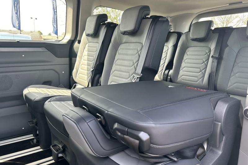 Used Ford Tourneo Custom 2025 for sale - 77462458: Photo 4