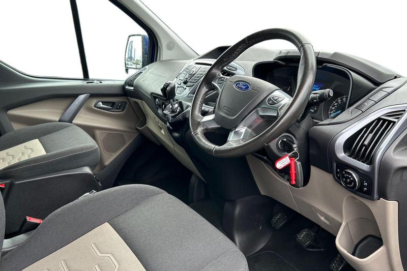Used Ford Tourneo Custom 2017 for sale - 76184344: Photo 15