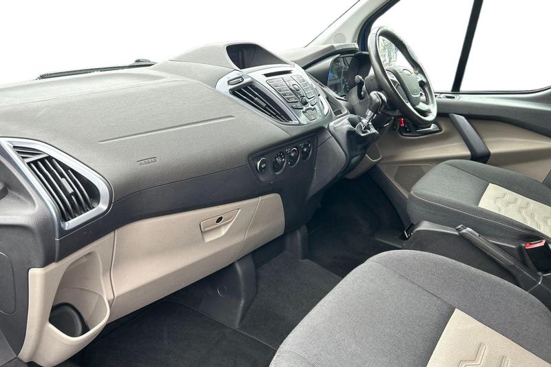 Used Ford Tourneo Custom 2017 for sale - 76184344: Photo 4