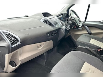 Used Ford Tourneo Custom 2017 for sale - 76184344: Photo 4