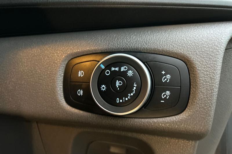 Used Ford Transit Custom 2022 for sale - 76557389: Photo 32