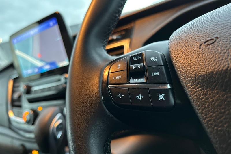 Used Ford Transit Custom 2022 for sale - 76557389: Photo 40