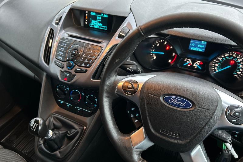 Used Ford Transit Connect 2017 for sale - 76557410: Photo 41