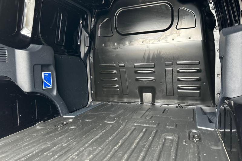 Used Ford Transit Courier 2025 for sale - 77878310: Photo 30