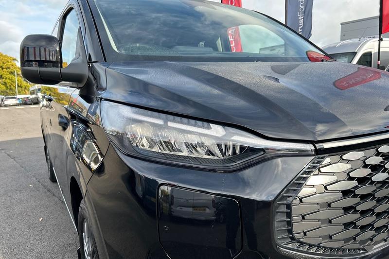 Used Ford E-Tourneo Custom 2025 for sale - 76660093: Photo 22