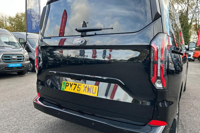 Used Ford E-Tourneo Custom 2025 for sale - 76660093: Photo 32