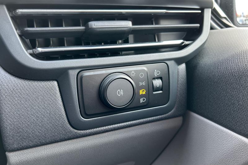 Used Ford E-Tourneo Custom 2025 for sale - 76660093: Photo 37