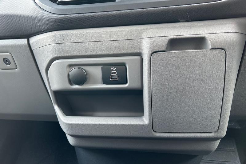 Used Ford E-Tourneo Custom 2025 for sale - 76660093: Photo 38