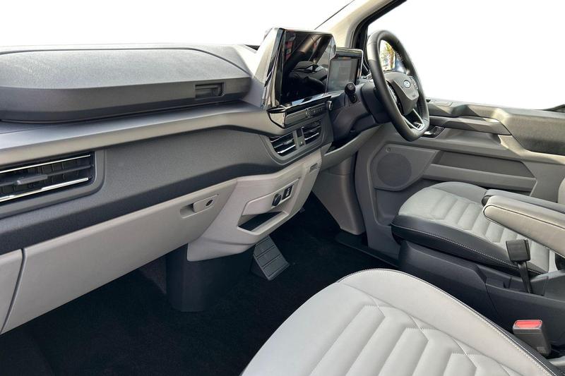 Used Ford E-Tourneo Custom 2025 for sale - 76660093: Photo 4