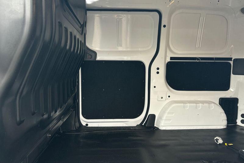 Used Nissan e-NV200 2021 for sale - 76776801: Photo 11