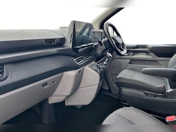 Used Ford Tourneo Custom 2025 for sale - 78376882: Photo