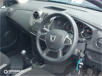 Used Dacia Sandero Stepway 2017 for sale - 79085885: Photo