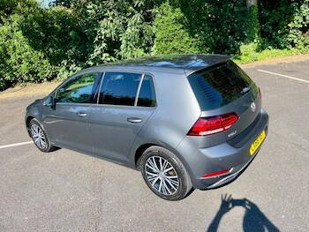 Used Volkswagen Golf 2018 for sale - 79858916: Photo