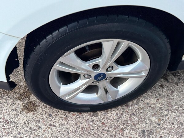 Used Ford Focus 2012 for sale - 76094600: Photo 19