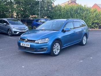 Volkswagen - Golf